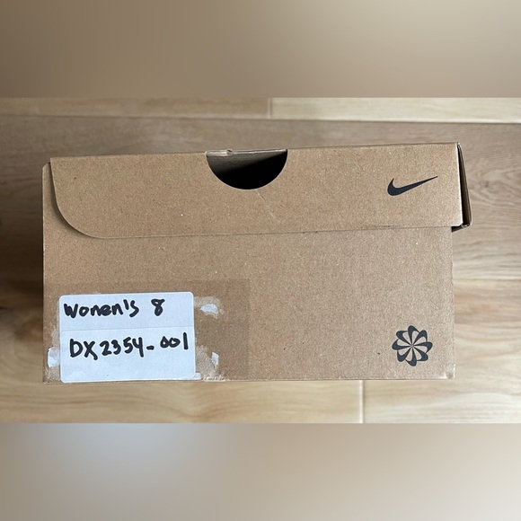 Nike Women’s React Phantom Run Flyknit 2 - DX2354-001 - Size 8 New - Picture 14 of 15